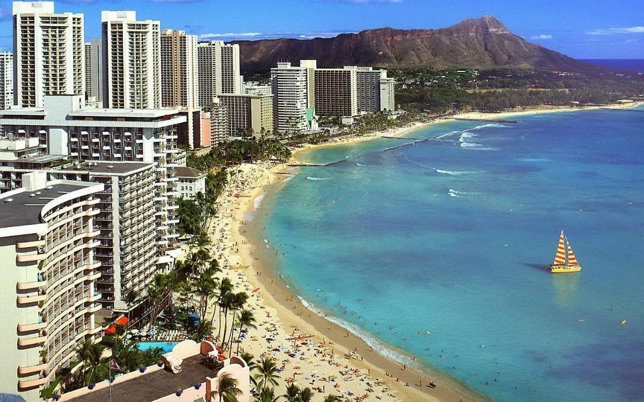 Warm Aloha Vibes, Mountain Views, Short Walk To Beach, And Free Parking Honolulu United States