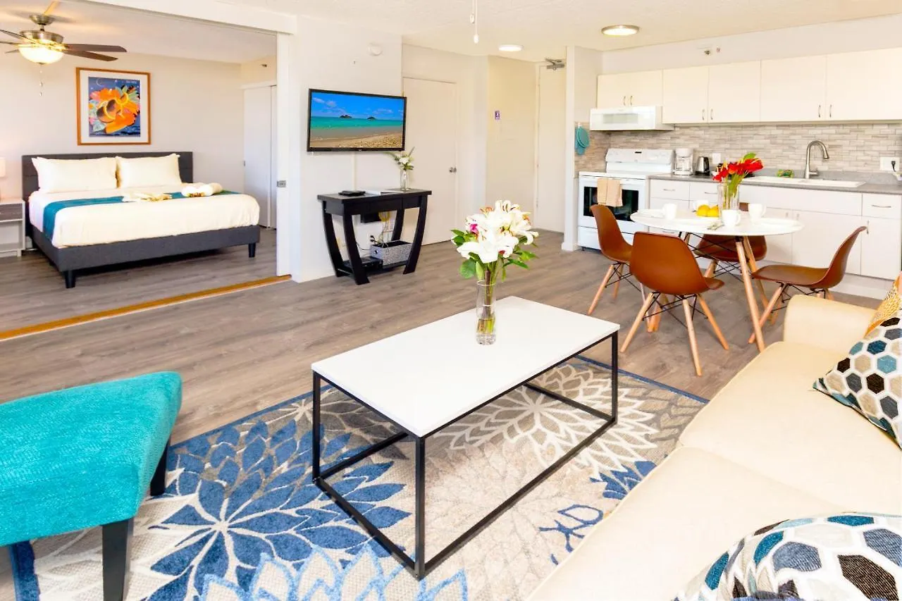 Warm Aloha Vibes, Mountain Views, Short Walk To Beach, And Free Parking Honolulu