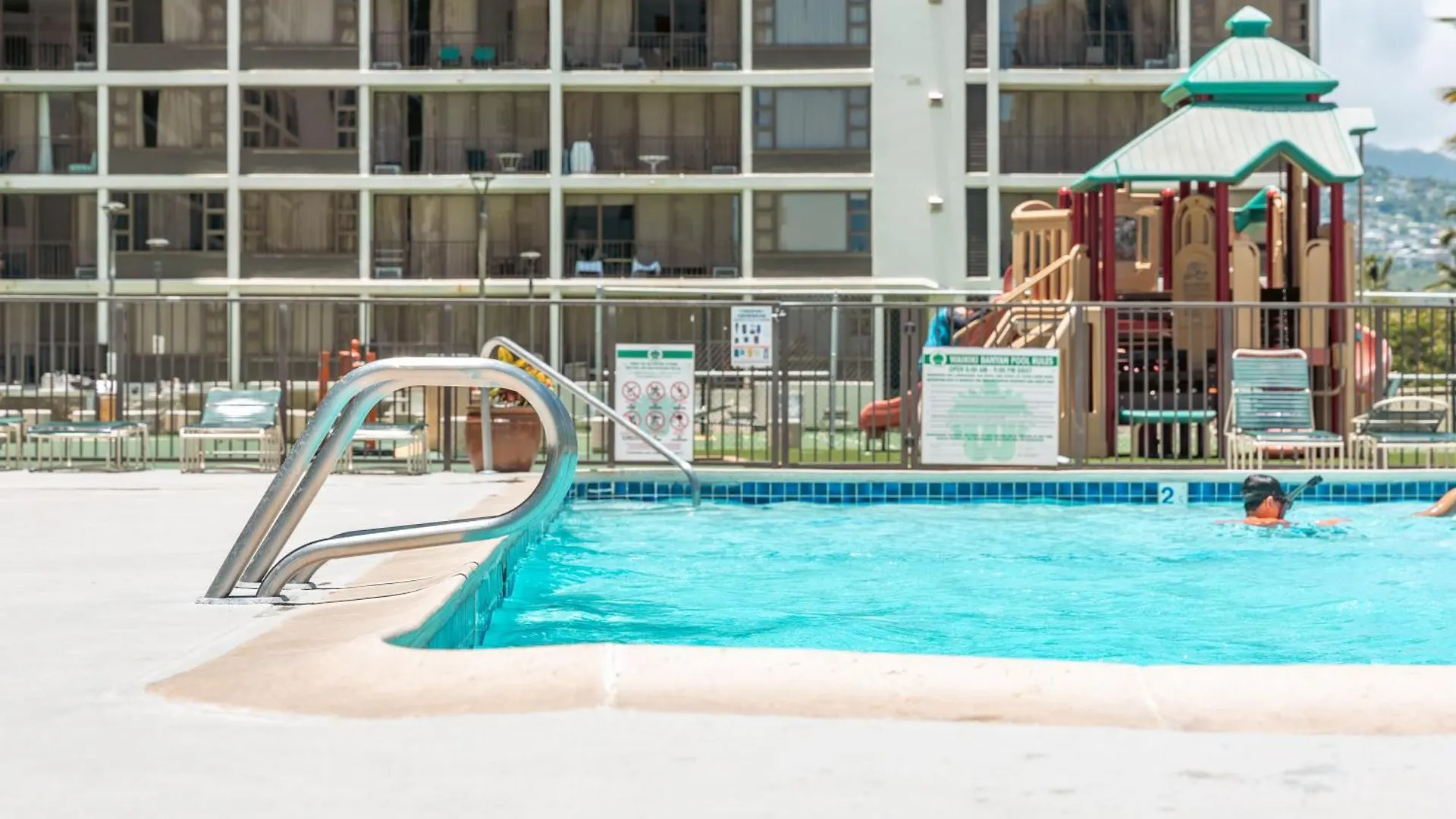 Warm Aloha Vibes, Mountain Views, Short Walk To Beach, And Free Parking Honolulu 0*,  United States